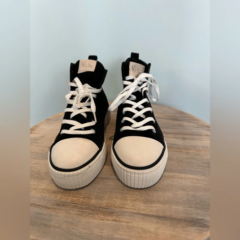 Pep Step Platform Corduroy black lace up sneakers size 8